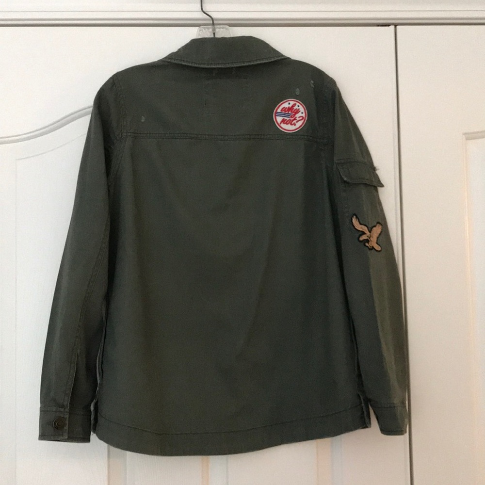 Distressed arm jacket with patches - Picture 5 of 6